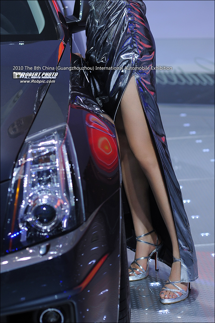 2010第八届广州国际车展车模之凯迪拉克
  www.robpic.com