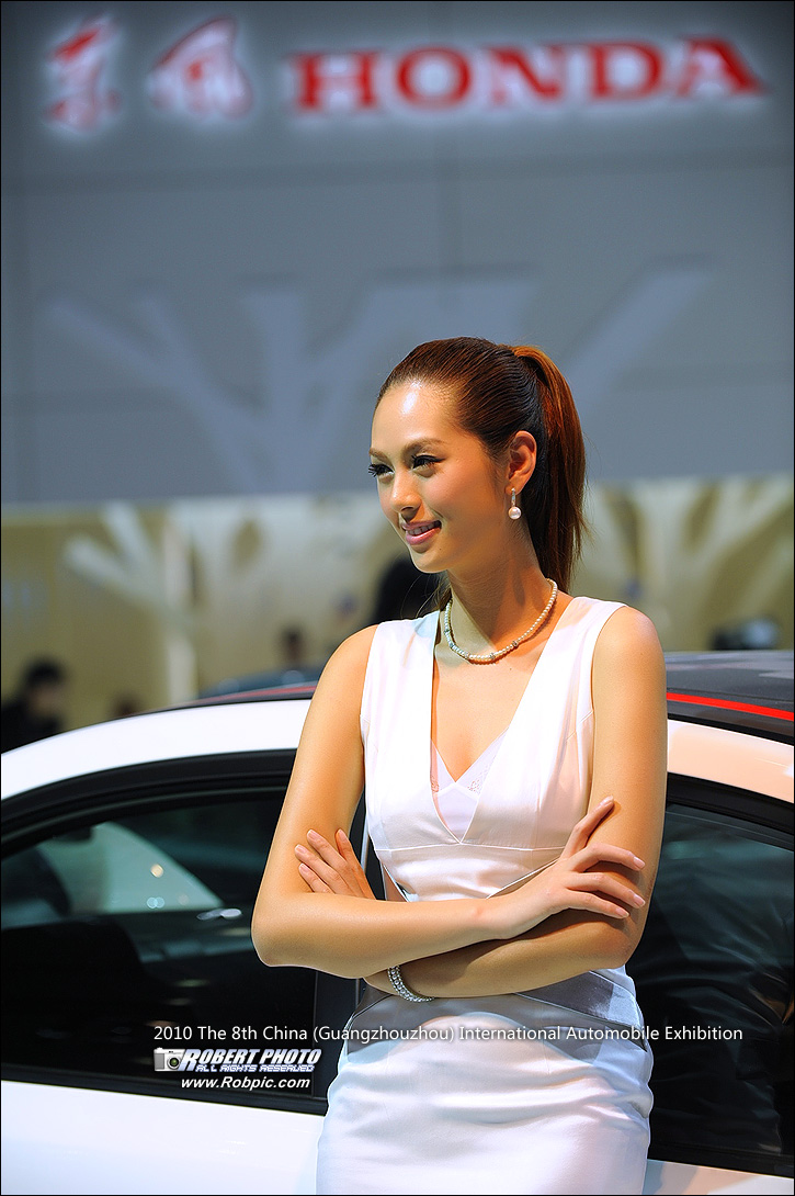 2010第八届广州国际车展之东风Honda车模  www.robpic.com