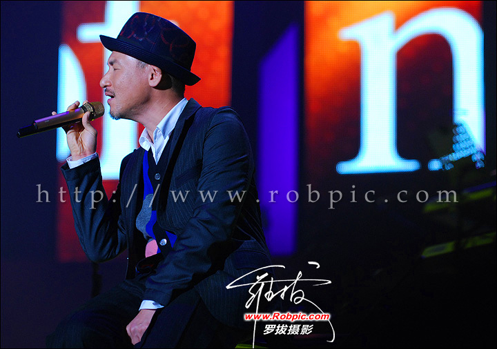 2009轩尼诗炫音之乐张学友广州荣耀献唱 www.robpic.com
